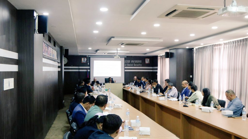youbrajbasnet's tweet photo. "The vision of the ministry is clear. We must have some one [employment service centre].. to the community, to the people.. directly ..to provide all the  [integrated labour and employment] services." Hon. Minister for @MoLESS_Nepal Mr. Sharat Singh Bhandari.  #Interraction  #Development_Partners @PmepN