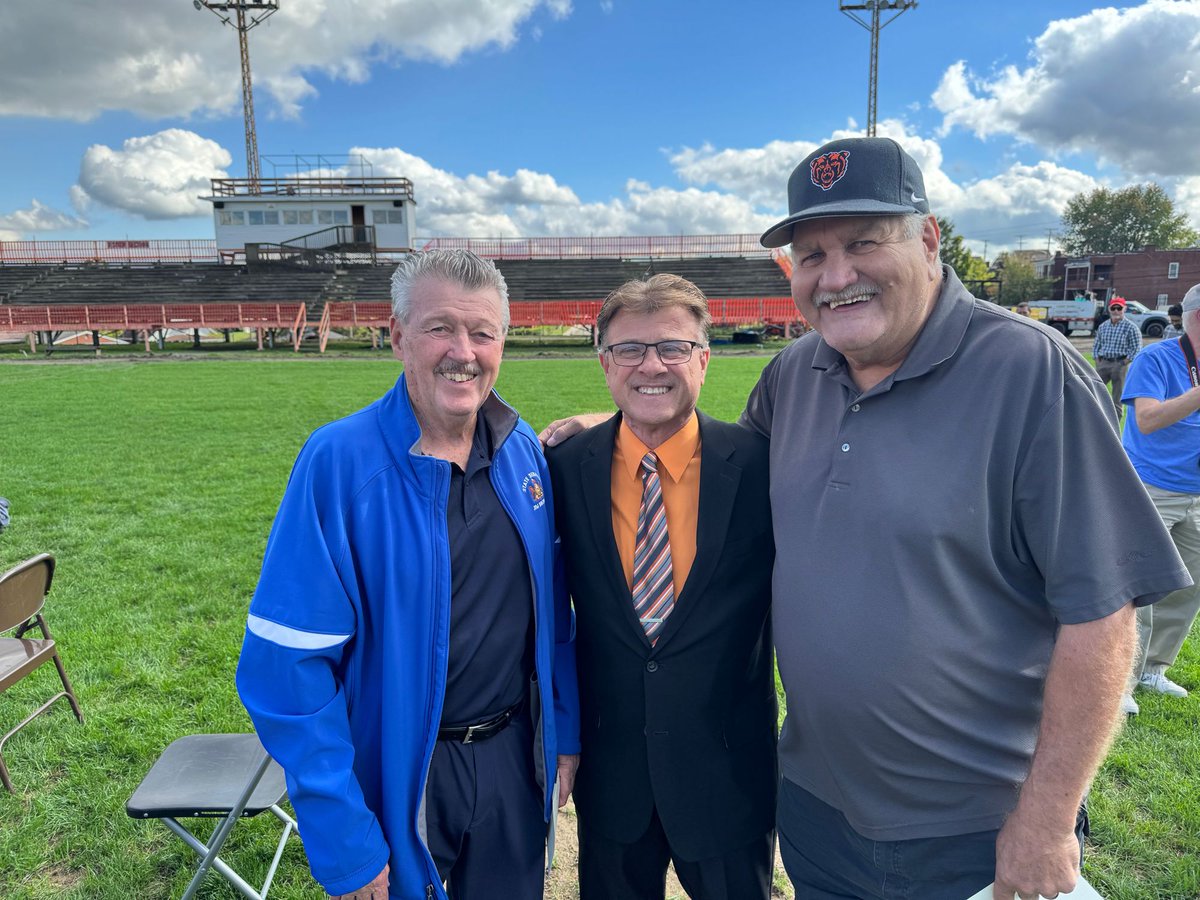 Happy to attend today’s groundbreaking for the new Tyler Boyd Stadium in the City of Clairton! Great to see so many community members, public officials and school board members celebrating this exciting new chapter for the district! Go Bears!