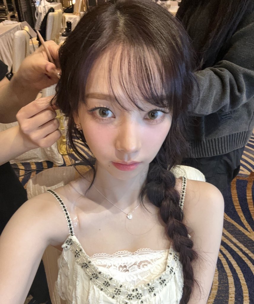 airibluu tweet media