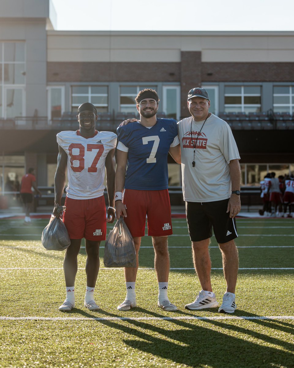 Jax State Football (@jaxstatefb) on Twitter photo This week’s Nacho Dip Award Winners‼️
<a href="/AghoghoEyafe/">Aghogho Eyafe</a>
<a href="/logan_smothers/">Logan Smothers</a>
#HardEdge | #EarnSuccess This week’s Nacho Dip Award Winners‼️
<a href="/AghoghoEyafe/">Aghogho Eyafe</a>
<a href="/logan_smothers/">Logan Smothers</a>
#HardEdge | #EarnSuccess