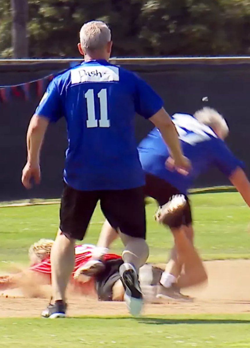 Silly_Nis's tweet photo. Looks like @aspercreme missed out on being the official sponsor of tonight's #goldenbachelorette kickball game. @GoldenBachABC #pulledhammy #pulledhipflexor #pulledquad https://t.co/mZheyArQwH