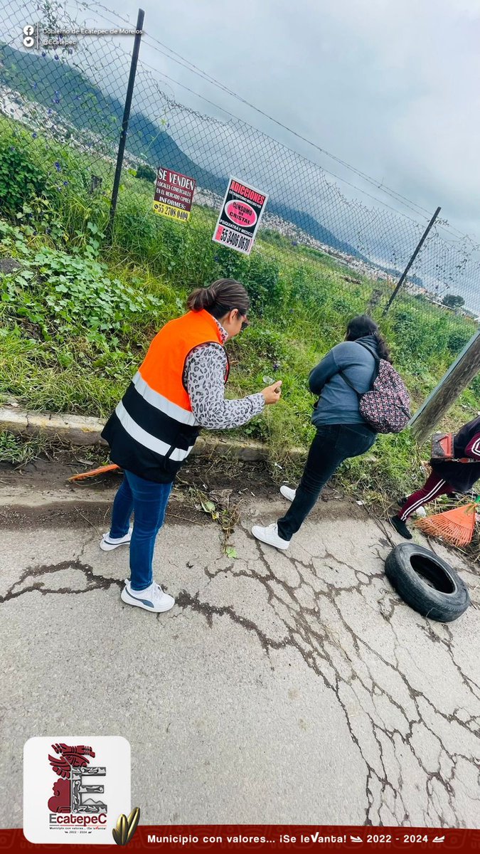 TicsEcatepec's tweet photo. En esta Dirección seguimos sumando esfuerzos por un #Ecatepec libre de basura, hoy en conjunto a las diferentes áreas de gobierno nos sumamos a la jornada de limpieza en Guadalupe Victoria. https://t.co/vBGZyuexn5