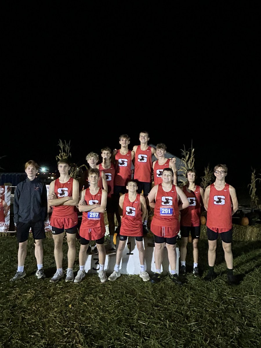 MrWalters225's tweet photo. Great night at Backwoods! The boys finished 3rd out of 30+ teams. Thanks to all the parents, including alumni parents and Backwoods staff for putting on a top notch meet. https://t.co/AloLLgeOCN