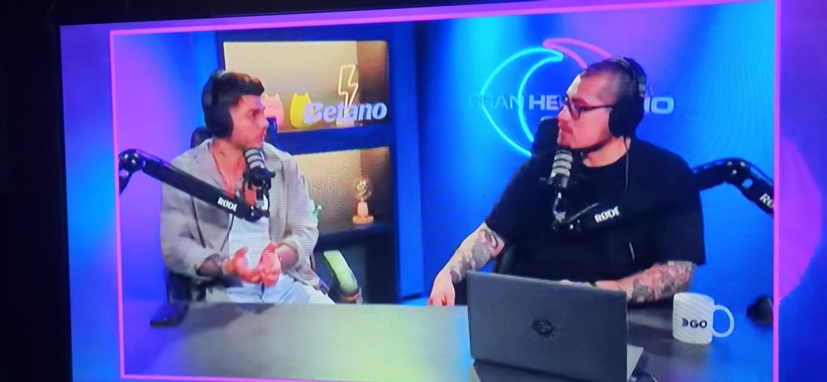 hector_pinto_es's tweet photo. Momento #NARANKA ajaja que Random jejeje saludos sangre sangre sangre por el aguante ajakakaja 
  @ClaudioMichaux @GranHermanoAr  
#GranHermano #GranhermanoCHV #GranHermanochile https://t.co/QW4IMxd8tS