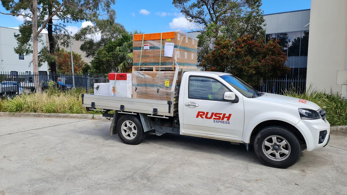 Rushexpres's tweet image. Afternoon load-out ready to roll! Keeping the delivery rush in motion!
#RushExpress #DeliveryHustle #OnTheMove #StayEfficient #Couriers #Ute #SameDayService #PalletDelivery #SydneyMetro
