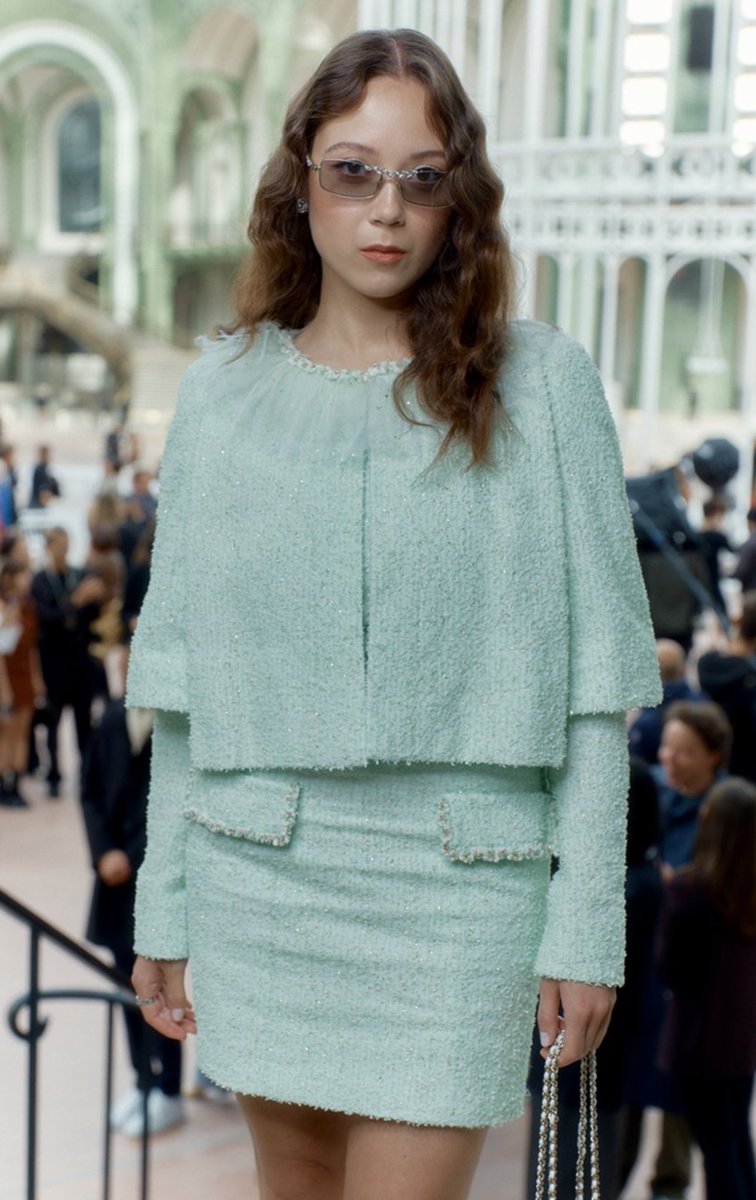 panamabluepool's tweet photo. ‘The Substance’ star Margaret Qualley and Icelandic singer Laufey dazzled at Chanel #SS25 https://t.co/SCAFh6Ju0Z