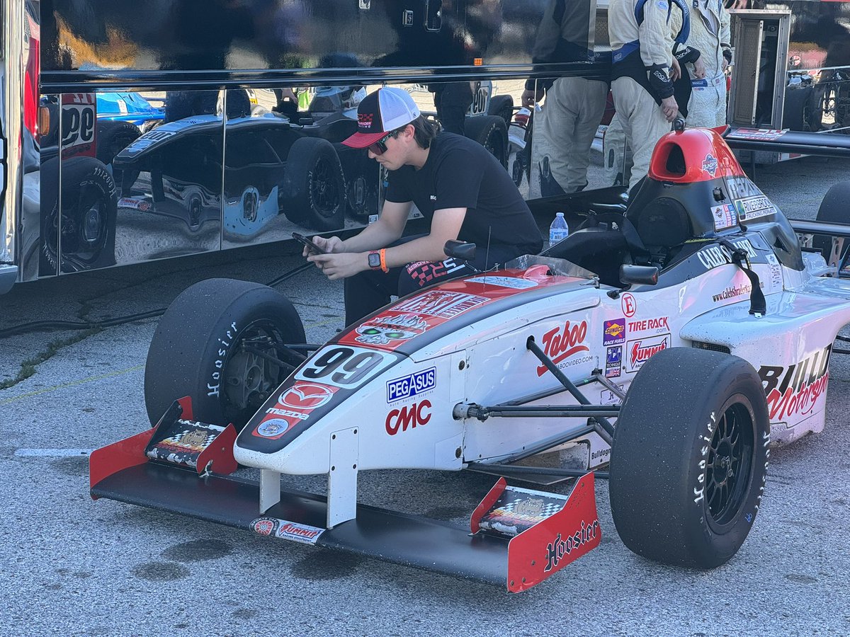 CShraderRacing's tweet photo. Day #2 of qualifying was not what I was hoping for. Had mechanical issues in both cars and was unable to finish and improve. Tomorrow is last day to move up positions before the @SCCANews National Runoffs.  @roadamerica https://t.co/toNbS1FzFr