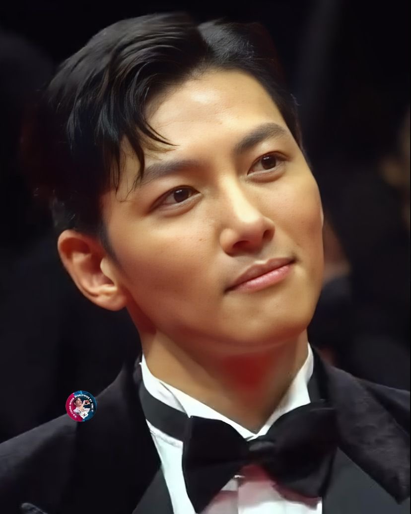 ji_gmc's tweet photo. Ji Chang Wook❤️You make my world more beautiful, even if you don't know it.🤓29 BIFF2024 @Jichangwook  #jichangwook ##actor #model #singer #gmc_jcw_mexico #JiChangWookWorldwide orldwide https://t.co/VgZFsdMcgi