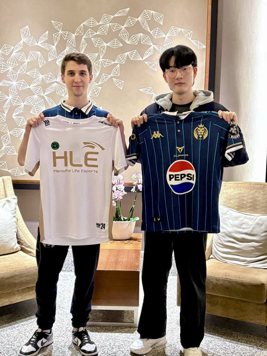 @MADLionsKOI🤜🏼🤛🏼<a href="/HLEofficial/">Hanwha Life Esports</a> 
Nice to see you guys!🦁🧡

<a href="/FresskowyLoL/">Bartłomiej Przewoźnik 🐻</a> &amp; <a href="/gun8952/">Zeka</a> 
<a href="/Supa_LoL/">Supa 🦜</a> &amp; <a href="/HLEViper/">Viper</a>