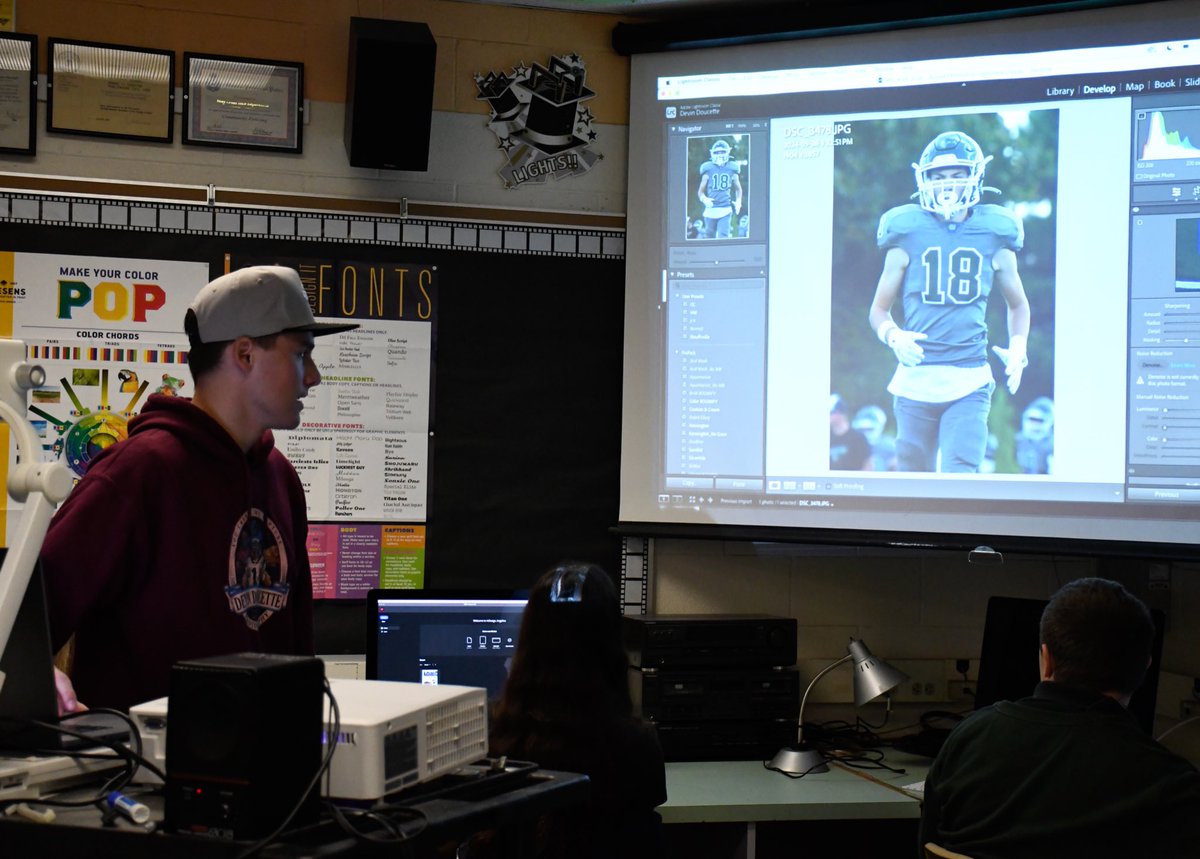 mrsmcdhc's tweet image. Thanks so much to sports photographer extraordinaire &amp;amp; @HolyCrossCSS alumni Devin for sharing his  knowledge &amp;amp; expertise with our yearbook &amp;amp; photography class. Awesome photography &amp;amp; editing tips that students can’t wait to put into practice. #taketech