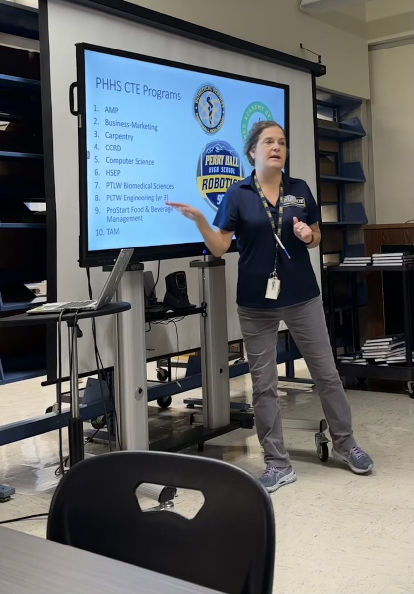 MiVidaMParham's tweet photo. Thanks @Hall_Pride for the @CTE_BaltCoPS site visit today. Student and teacher engagement is amazing. Kudos to the continued efforts of Ms. Kuhn and @AbbeyECampbell on the increased focus on student #SuccessAfterBCPS. #BCPSCTE https://t.co/6ODTmKXh1J