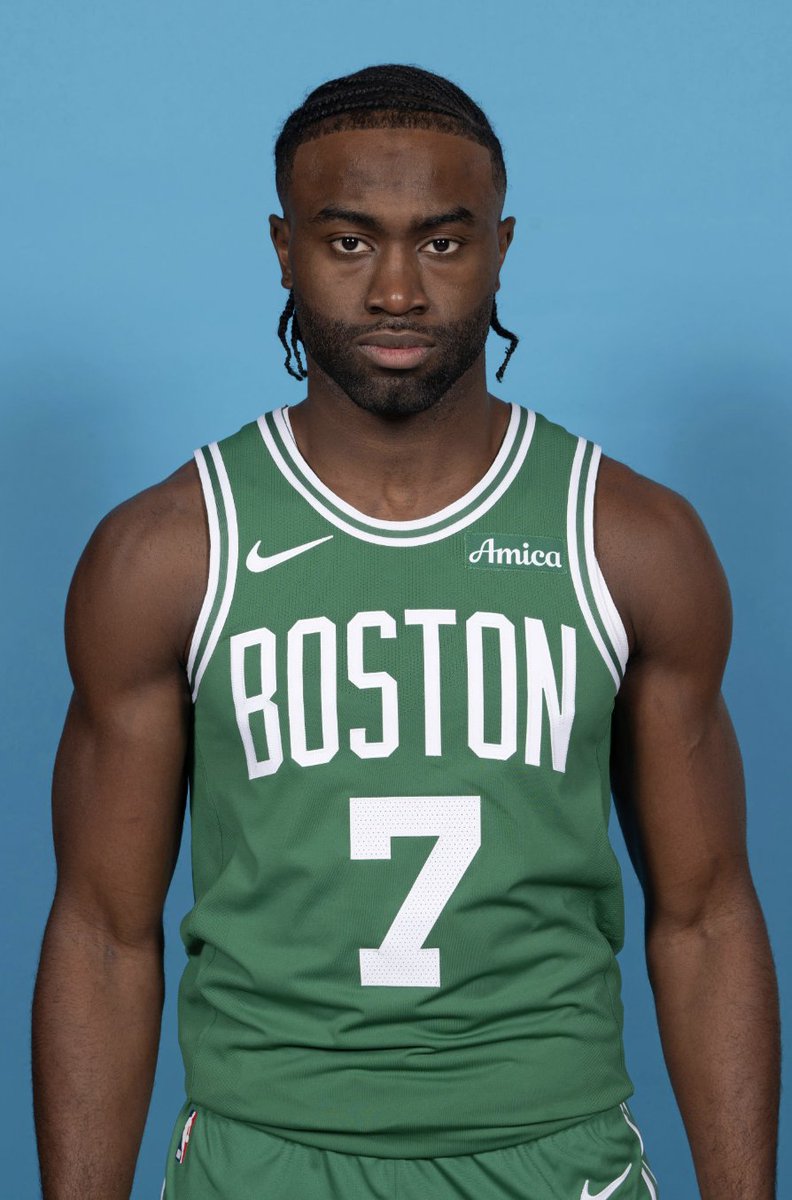StoolGreenie's tweet photo. Jaylen Brown 2023 Media Day vs Jaylen Brown 2024 Media Day

Start the fucking season 😂😂😂 https://t.co/i78SmgjgX2