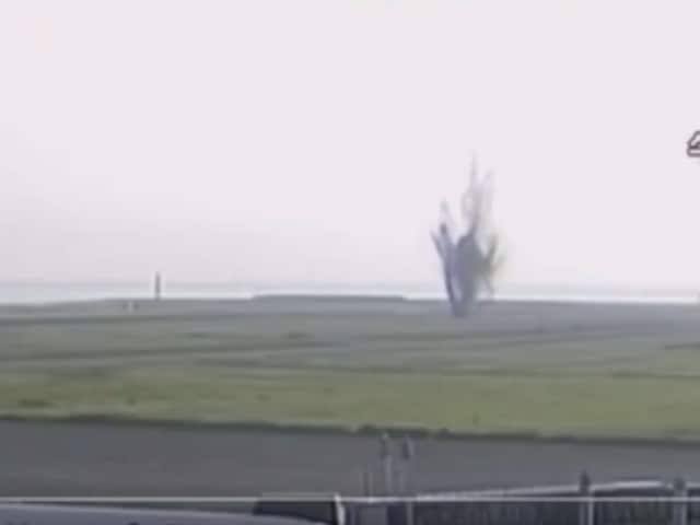 Priya_Priya_19's tweet image. #US bomb from #WWII #explodes at #Japan #airport, #80flightscancelled

A US bomb from World War II that had been buried at a Japanese airport exploded on Wednesday, leading to the cancellation of over 80 flights, Japanese officials said. 

There was no aircraft nearby when the…