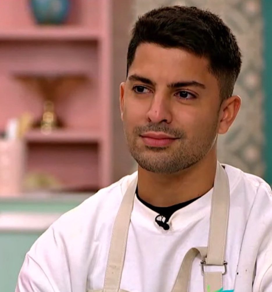 antoxgallardo's tweet photo. Veo bake off por la trama

La trama:
#BakeOffArgentina https://t.co/hyKxtFiasz