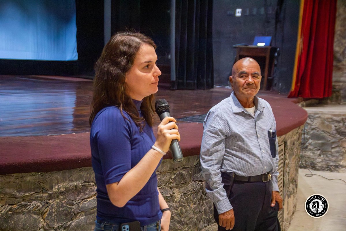 DetolaFilms's tweet photo. Tuvimos nuestra 4ª y última proyección del @ficvalores - Festival Internacional del Cine con Valores, muy gratificante la charla que tuvimos con los seminaristas al final  de la función. Muy agradecidos por las atenciones, muchas gracias a todos los que nos acompañaron. 📽🌳🎬🙌 https://t.co/kQy8Wf8Hj2