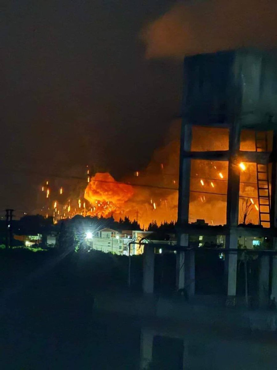 khalediskef's tweet image. Israeli airstrikes in the Syrian city of #Jableh .