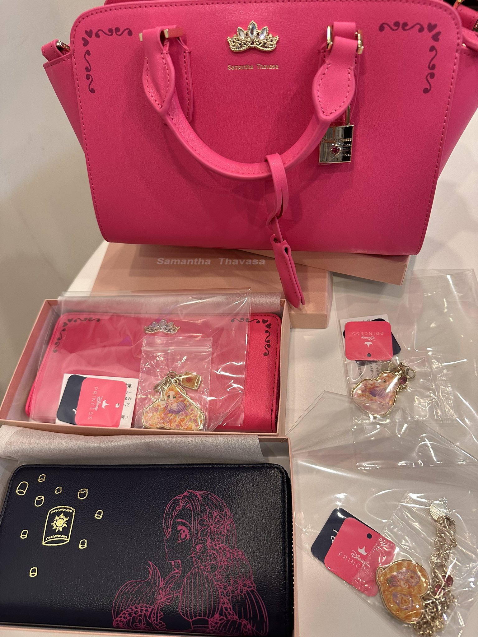 【ハローキティ】未使用タグ付き　しょこたんコラボ　中川翔子　2種類 Yahoo!オークション -「キティ しょこたん」の落札相場・落札価格