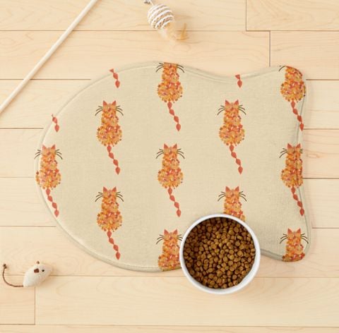 VWagenet's tweet image. Checkout this new Fall Cat Mat that is now available in my Vwagenet Redbubble Store! Share this with someone who has a cat. View it here: buff.ly/3ZPYzK6
#catmat #mat #fall #Autumn #petmat #fishshapedmat #foodmat #Redbubble #VwagenetShop #Vwagenet #VAWT #cataccessories