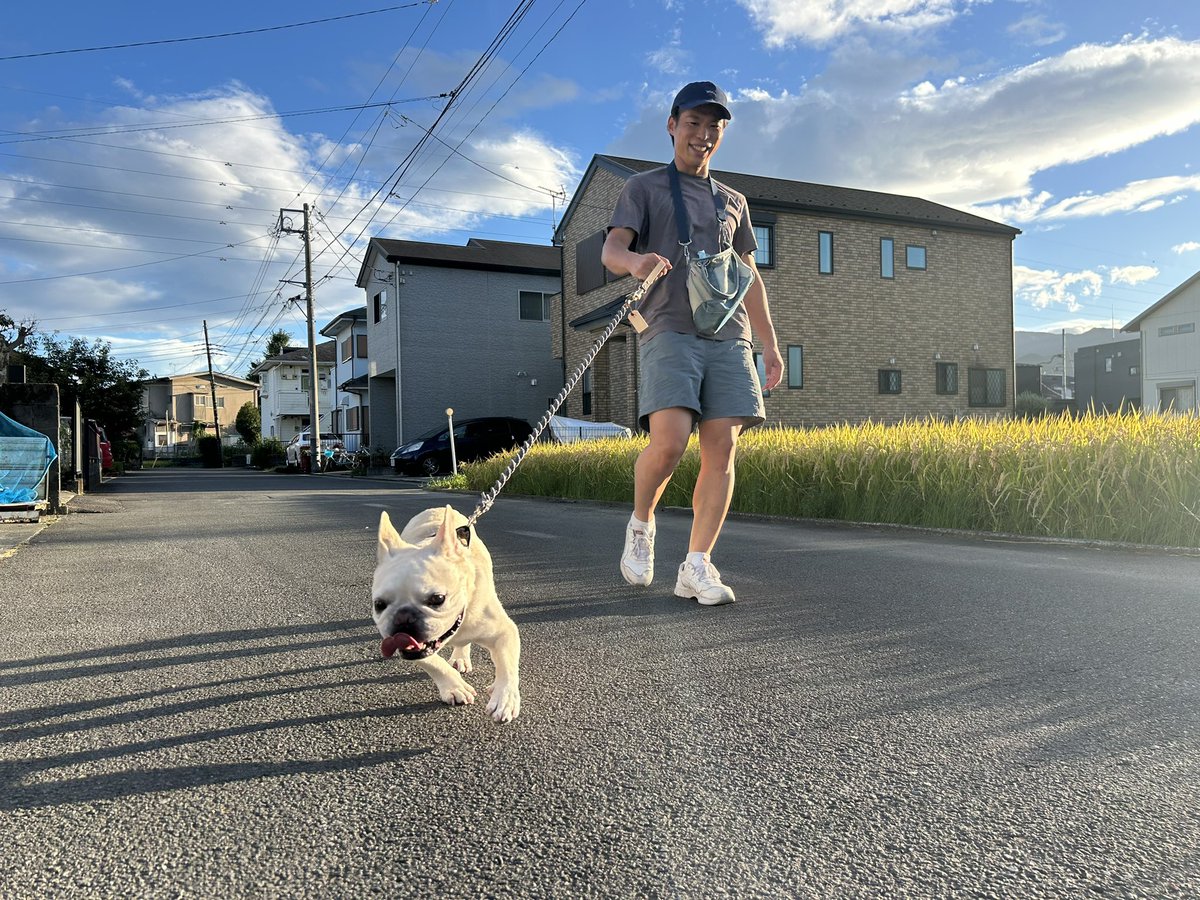 🐾 #高橋広大 選手の愛犬ひめぞう🐶
おしゃれなリードでお散歩に🐾

いつも #bellmare_F をサポートいただいている、evejoのオシャレなこのリードは、
カラーも長さもカスタマイズ可能☝️💚

あなたも自分だけのオリジナルリードを作りませんか？🐕
詳しくはevejoのInstagramをチェック📲
