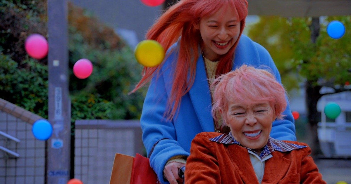 killermarron's tweet photo. 映画『#うぉっしゅ』試写にて拝見させていただきました！

まず「洗う」という行為をソープ嬢と介護とで重ねてみせる発想が凄い。今まで遠かった介護や認知症について当事者意識が持てたし、自分のおばあちゃんに会いたい、孤独を感じさせたくない、と大切な誰かについて考えさせてくれる素敵な作品。 https://t.co/s6rsmDRjQR