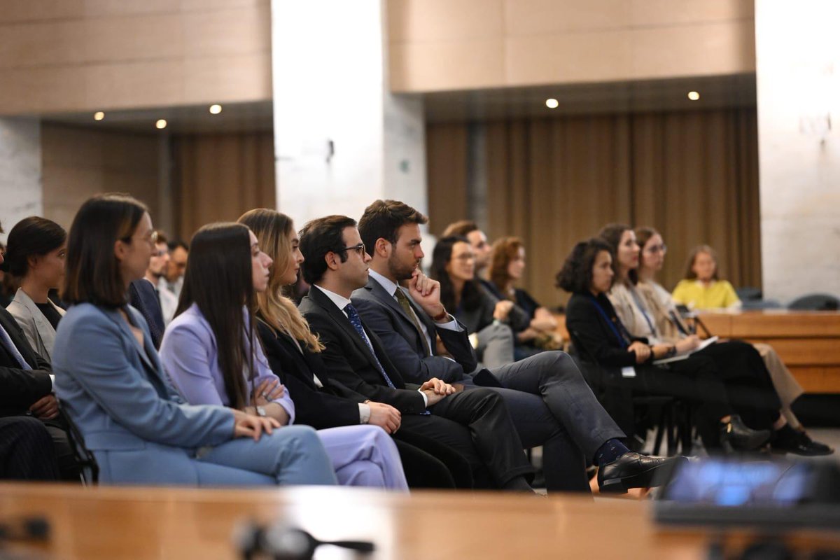 Lieto di aver incontrato i giovani diplomatici francesi e italiani in formazione congiunta a Roma con SG #Farnesina Amb. Guariglia e di aver illustrato le nostre priorità per il rafforzamento delle nostre relazioni bilaterali al servizio della nostra Europa #TrattatodelQuirinale