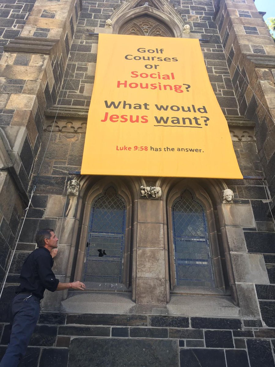 NdifunaUkwazi's tweet photo. Five years ago, on 1 November 2019, we’re reminded of the banner unveiling led by Reverend Alan Storey.

After years of advocating for the use of golf courses for housing, the @CityofCT intends to develop the Mowbray Golf Course.

This is a significant victory, and we will be closely monitoring the progress moving forward.