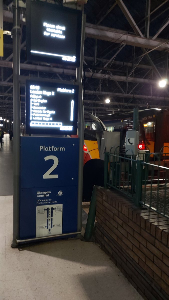 aidankknight's tweet photo. And now back south on the early train. 700+ miles done by the time we're back to Peterborough. https://t.co/9RP51vXXXN
