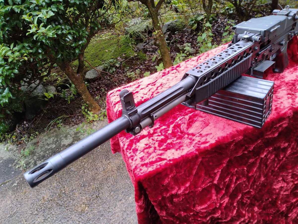 makeplusp's tweet image. なんちゃってロングバレルを販売します。

G&amp;amp;P用ダミーロングバレル 3,500円（送料込み）

購入希望の方はこちらのDMまで連絡して下さい。
レターパックライトで発送致します。
フラッシュハイダーの外し方はミリブロの記事を参考にして下さい。
stoner63.militaryblog.jp/e1084247.html