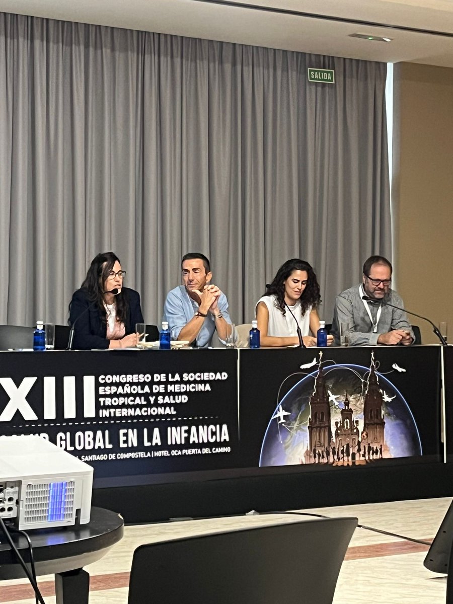 Mesa de malaria en el congreso SEMTSI <a href="/Semtsies/">SEMTSI</a> junto a <a href="/iremolina272/">Irene Molina de la Fuente</a> <a href="/MariaJoseSagra1/">@Mariajo</a> <a href="/MSF_Espana/">Médicos Sin Fronteras</a>