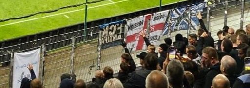 MaProLeague's tweet photo. 😡 l Certains supporters brugeois ont une nouvelle fois réalisé le salut de Kühnen (alternative au salut nazi) hier face à Sturm Graz ... (@FcBrugesArmy) https://t.co/2V4552X1Ad
