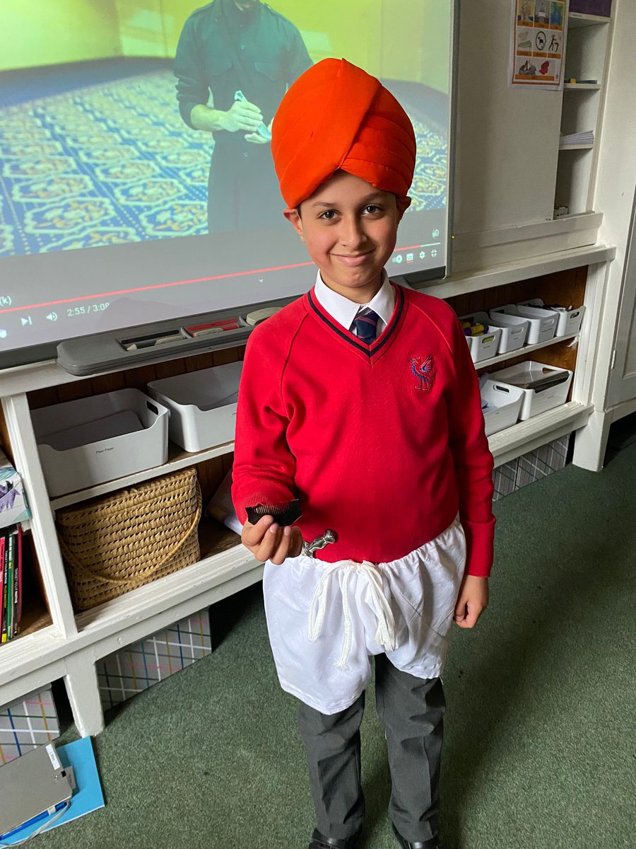 Prep 2 were learning about the 5Ks of Sikhism. Gurvir offered to model the 5Ks and was very good at explaining his faith and why they are important to him.