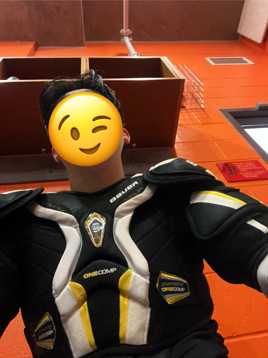 PupNix's tweet photo. Fresh off the ice and my gear is soaked. Wanna meet me for some post game fun? https://t.co/3cYbq5GA8Z