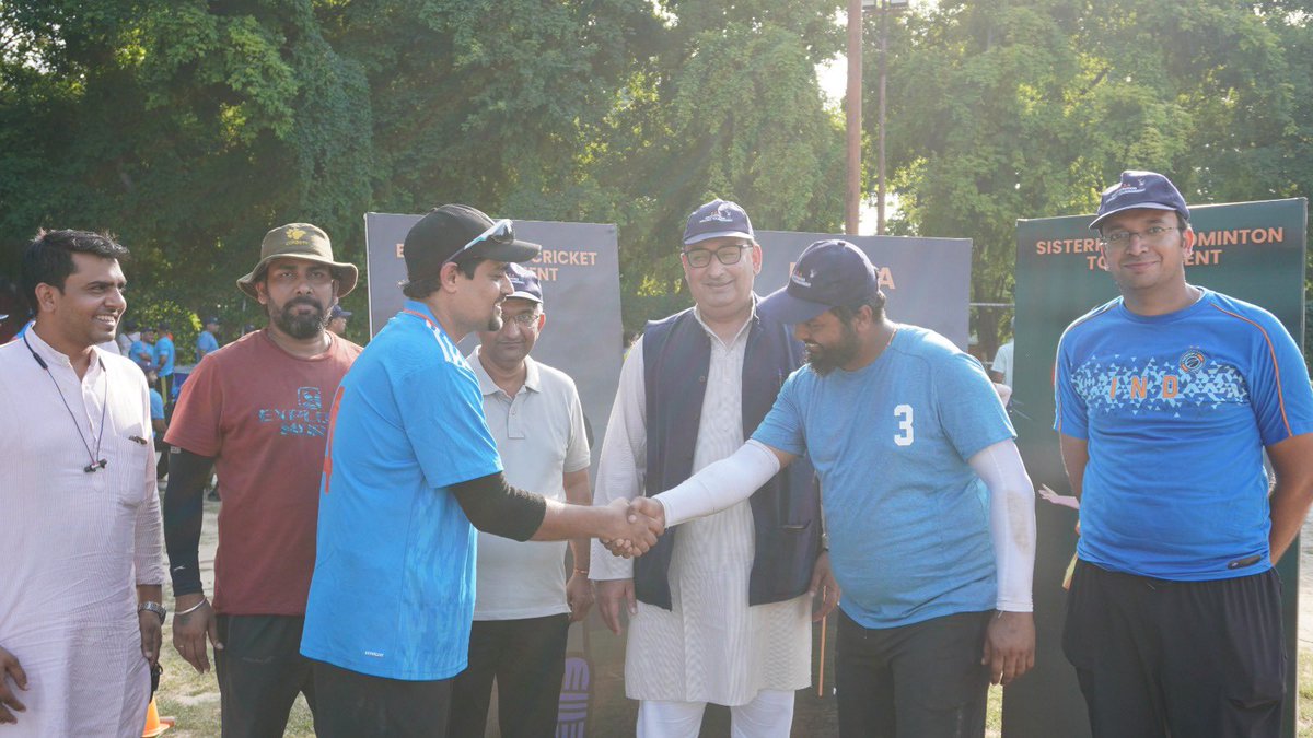 On 2nd October, Delhi Radhasoami Satsang Association (DRSA) hosted a dynamic Brotherhood Cricket and Sisterhood Badminton Tournament at IARI PUSA Ground, Delhi. With 200 players from 9 Satsang branches and a large, enthusiastic crowd, the event celebrated unity and women’s