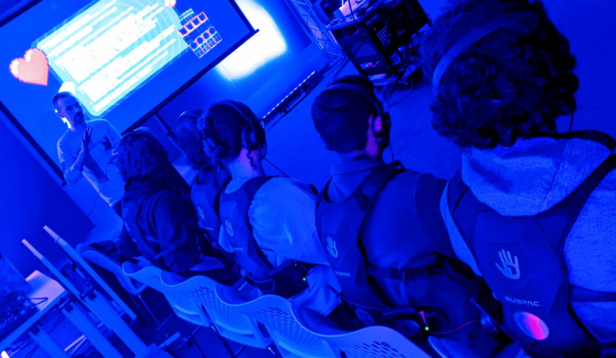 PlayLa.bZ #HolstSpaceship🌍 #LetsCreate tweet media