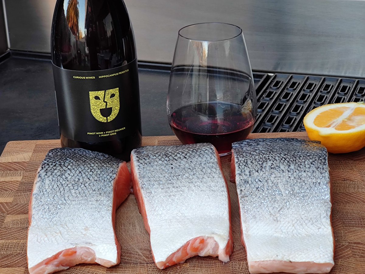 curious_wines's tweet photo. When it comes to pairing wine with food. Reject the rules.
Drink whatever you like drinking and eat real food.
#aussiewine
#foodandwine
#australianwine 

https://t.co/CoLgADqUWD https://t.co/WEDBb61RUh