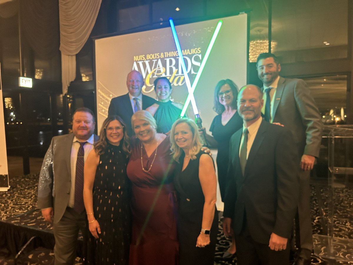 Gina Schuyler tweet media