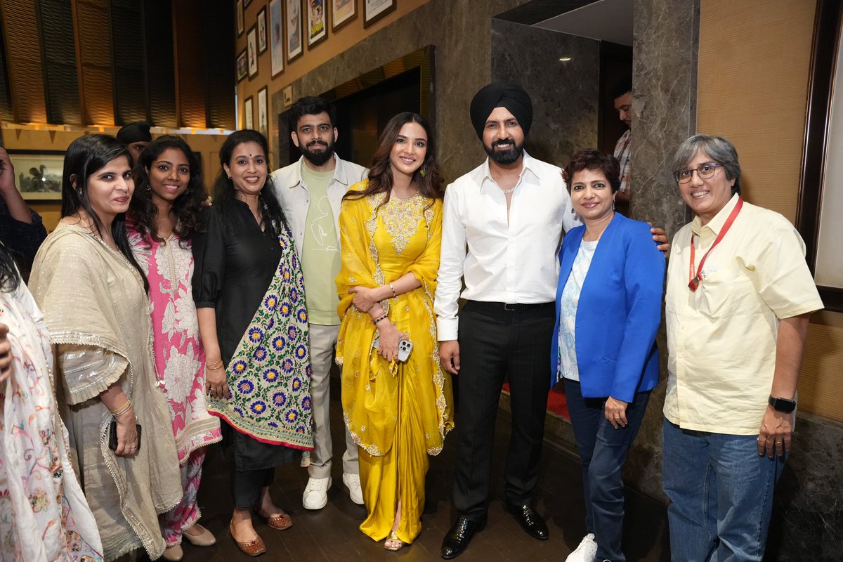 GippyGrewal's tweet photo. Working on Ardaas was an emotional rollercoaster, but your faith in me made all the things possible , #Jyotideshpande Ji & @KumarMangat ji @AbhishekPathakk @DivayDhamija 
Collaborating with you and the team was an absolute delight!
Ardaas will forever hold a special place in my heart, both personally and professionally.

I wanted to express my heartfelt gratitude for your contribution to our success.

Thank you for your trust, expertise, and unwavering support. I look forward to our continued collaboration.