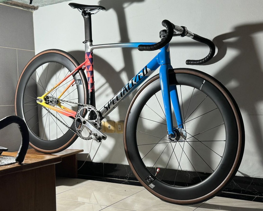 gabaubawang's tweet photo. WTS beberapa frameset (frameset only) kesayangan aing,  beberapa part dijual jg menyusul jika frame sudah laku,

-Specialized allez rhc 22jt nego
-Bob Jackson 9,5jt nego
-Trek T1 9,5jt nego
-Leader Kagero 9jt nego
-Colossi One 12jt nego

Detail di Alt yaa

#fnfjb https://t.co/VyS5w090pL