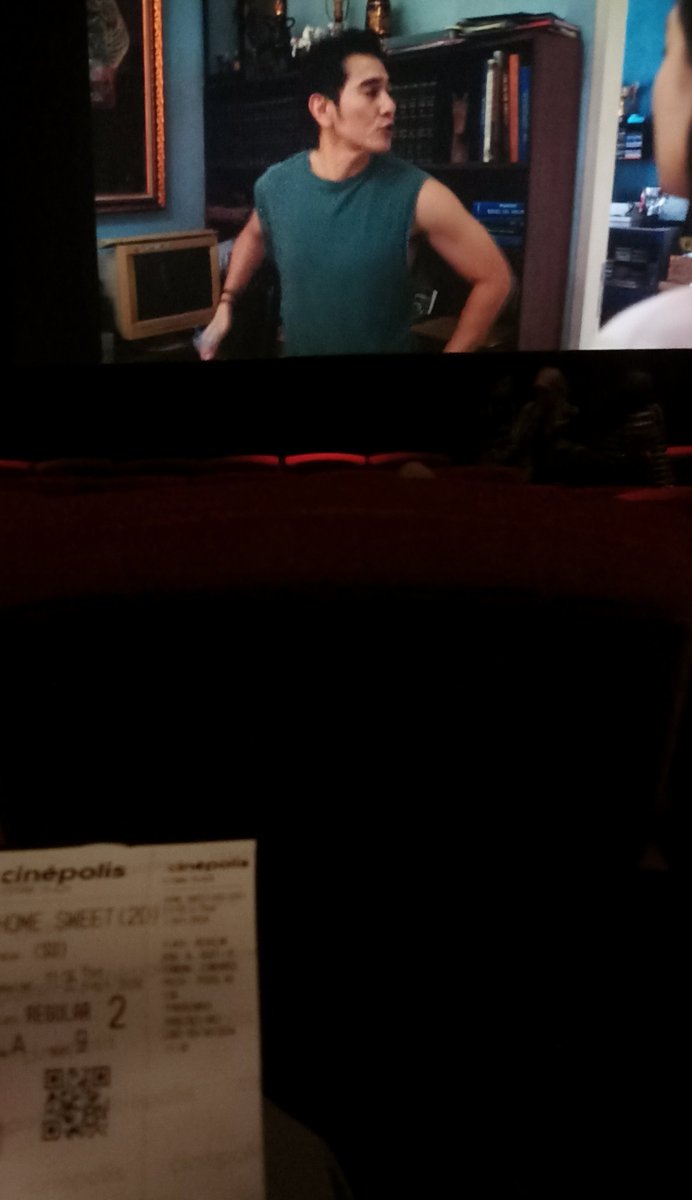 PourrireMe's tweet image. All responsibility done 
Enjoying my self with new movie

#happyme
#balancelife