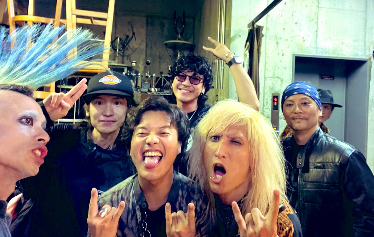 Ryota666J's tweet photo. Thank you 神戸CHICKEN GEORGE( ´ ▽ ` )ノ
Thank you D'ypcys!!
最高でした!!!
#湾岸の羊 #sheeplivingontheedge #d'ypcys #dypcys #chickengeorge https://t.co/UCscHiuhwh