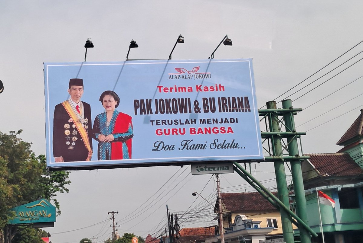 Ketemu ini di Jl Adi Sucipto, Colomadu, Karanganyar, Solo
Siapa yg mau belajar ke Guru Bangsa...? 👇