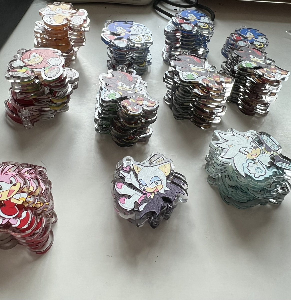yiziyusan's tweet photo. yippee sonic mlp restocks came in today 👍 im v cooked after assembling 😭

Thank u to @builtbyburnt for accomodating my last min orderrrr waho https://t.co/XiDjxhNNeX