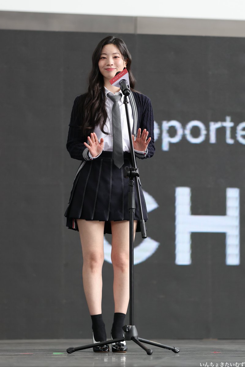InchokiTimes's tweet photo. 20241003  釜山国際映画祭　野外舞台挨拶
#트와이스 #TWICE #다현 #DAHYUN #ダヒョン　#biff https://t.co/L3wf9fxD1G