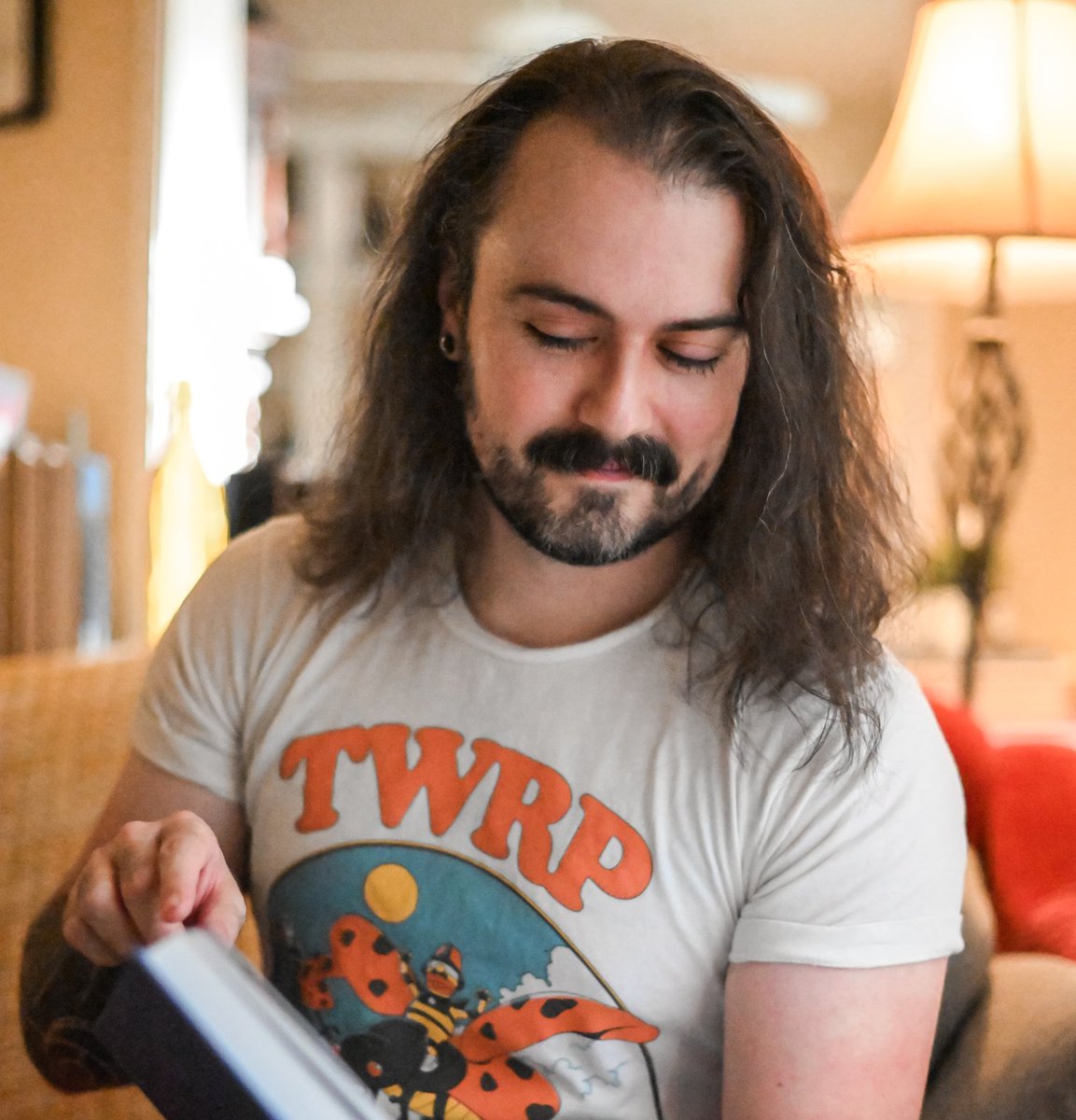 PatrickStannard's tweet image. Hi, I'm Pat!  I co-directed MOTU on Netflix, I run the Knights of the Light Table, and I do other things, but mostly I #StandWithAnimation!