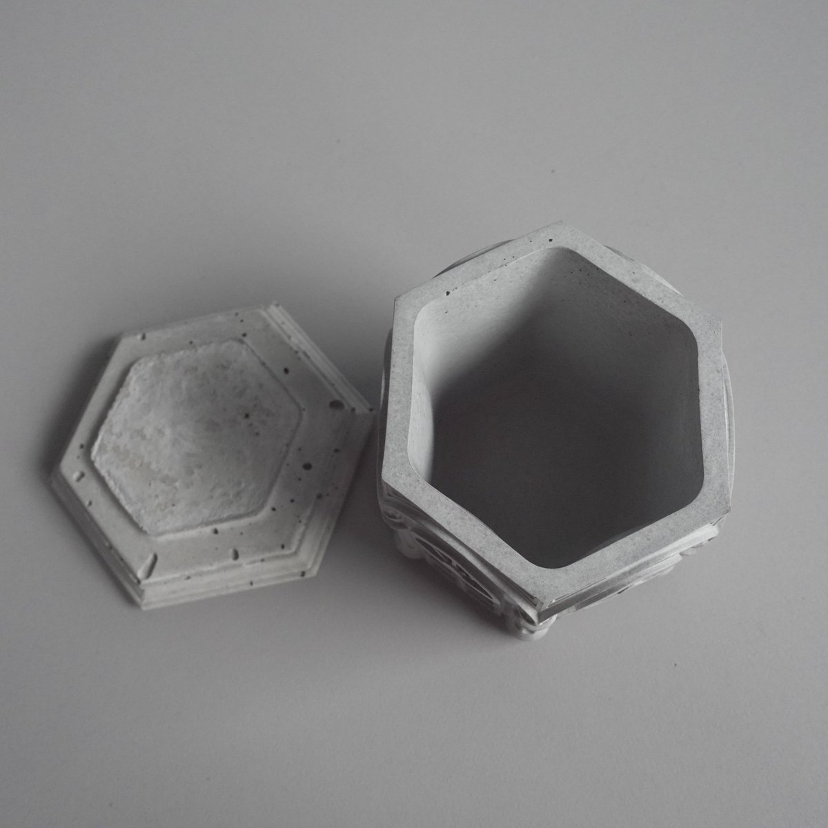 趣味で作ったモルタル雑貨もネットショップで販売しております。
是非覗いてみてください！
#モルタル雑貨 #ハンドメイド #DIY
