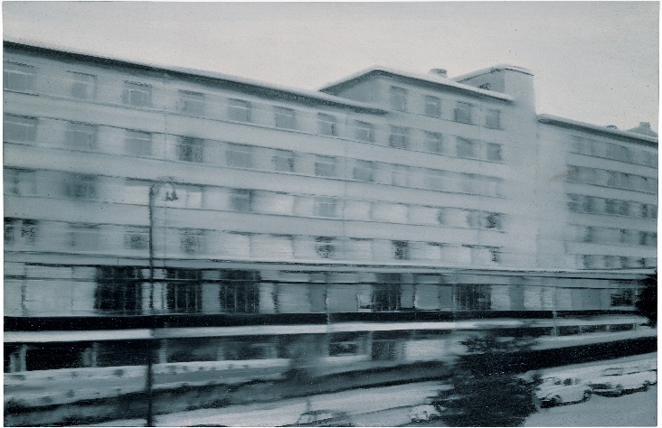 countydata's tweet photo. @ArtButSports Gerhard Richter, Verwaltungsgebäude (Administrative Building), 1964 https://t.co/xnpP6D46jf