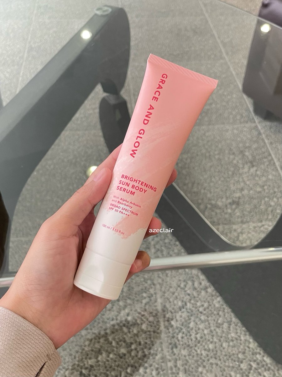 azeclair's tweet photo. berasa pake parfum sebadan alias WANGI BENER🙏

sunblock ter-FAV karena tone up nya gak lebay. nyaman di kulit dah gitu MUREHH 30ribuan ISI BANYAK😋✌️ https://t.co/08I08Y9x4J