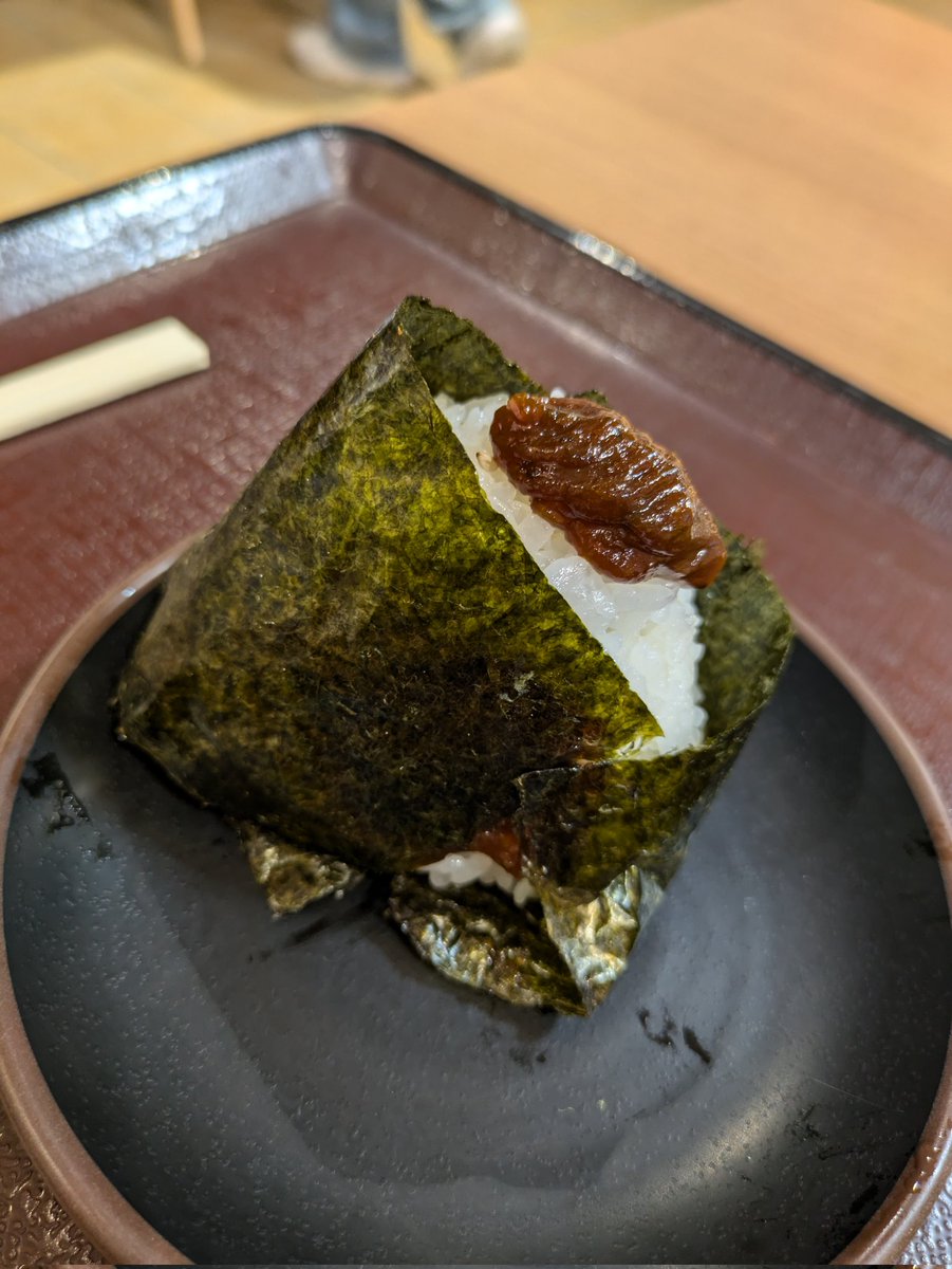 pullout_moto's tweet photo. 道の駅たかの　の　おかず味噌おにぎりとすだち蕎麦を食す。体にしみる。 https://t.co/0pwKhBdEzb
