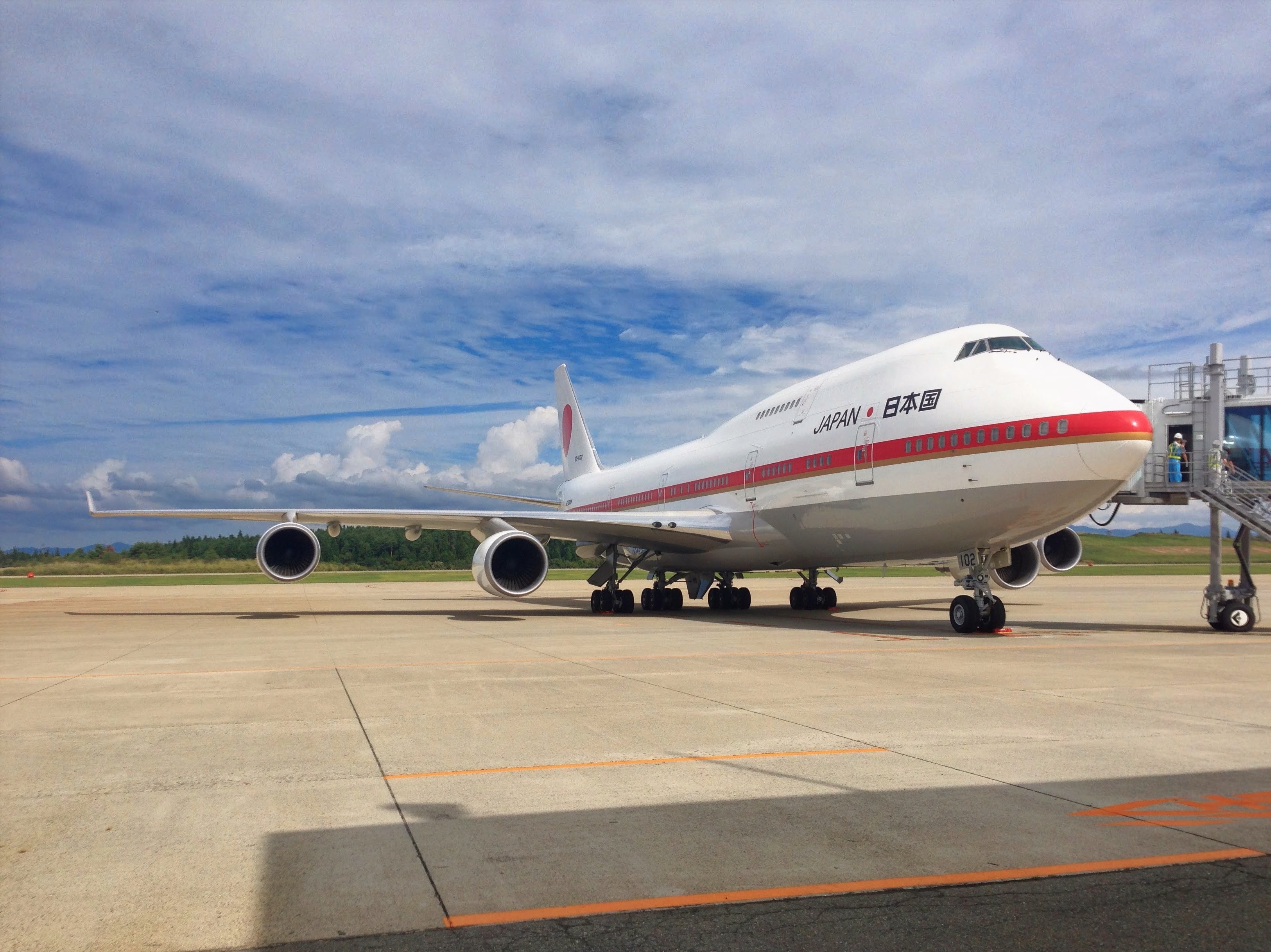 木製 政府専用機 1:100 BOEING 777-300ER 80-1111 政府専用機 デスクトップモデル