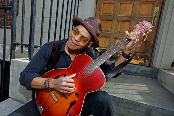 Guy Davis met blues uit USA bij #GUO Oisterwijk dlvr.it/TDxZwx  < Klik en lees!